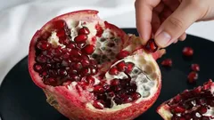 種付きか種なしか：栄養士がザクロの正しい食べ方を解説